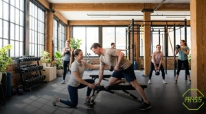 Henrique Farenzena personal trainer; Physis Clube de Treinamento; centro de treinamento individualizado; centro de treinamento individualizado em Palmas-TO; personal trainer para hipertrofia e emagrecimento; personal trainer para hipertrofia e emagrecimento em Palmas-TO; treino para doenças crônicas e idosos; treinamento de alto rendimento esportivo; treinamento de alto rendimento esportivo em Palmas-TO; consultoria de treino online; calistenia e exercícios com pesos livres; estúdio de personal trainer; estúdio de personal trainer em Palmas-TO; treinamento físico com segurança; prevenção de lesões no treino; treino personalizado com anamnese; condicionamento físico e qualidade de vida; academia sem competitividade tóxica; melhor centro de treinamento da região; melhor centro de treinamento em Palmas-TO; periodização de treino hipertrofia;periodização de hipertrofia para naturais